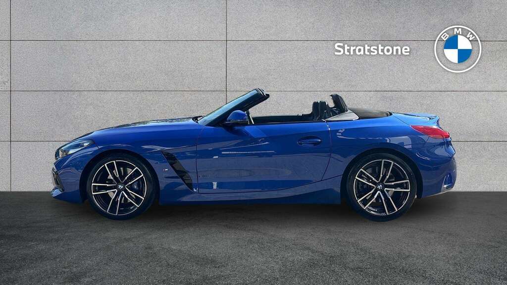 BMW Z4 Sdrive 20I M Sport 2025 Blue #4