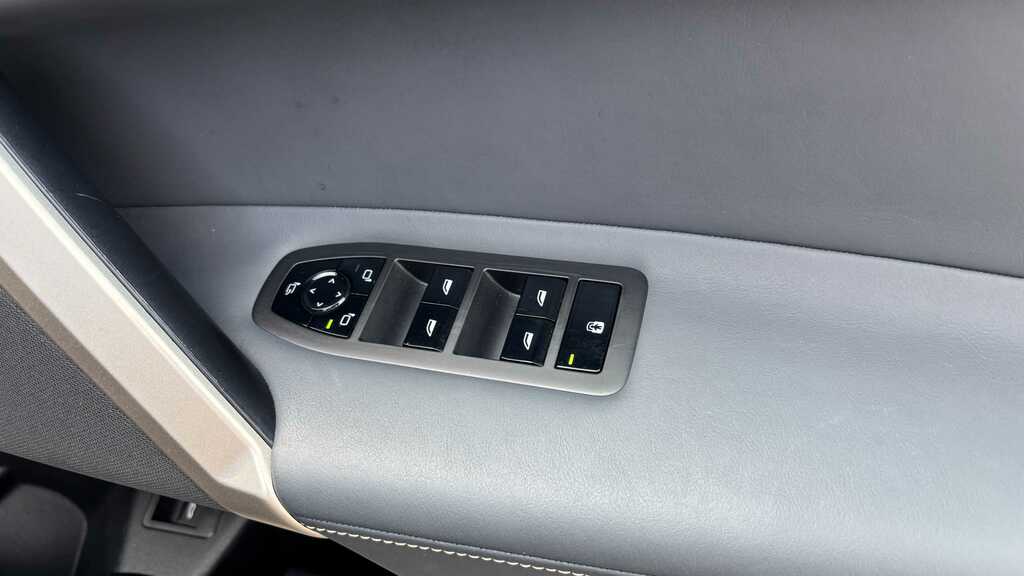 BMW iX Ix Xdrive40 M Sport Black #21