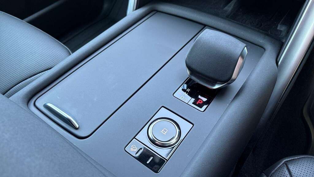 Land Rover Discovery 3.0 D350 Dynamic Hse 2025 Brown #13