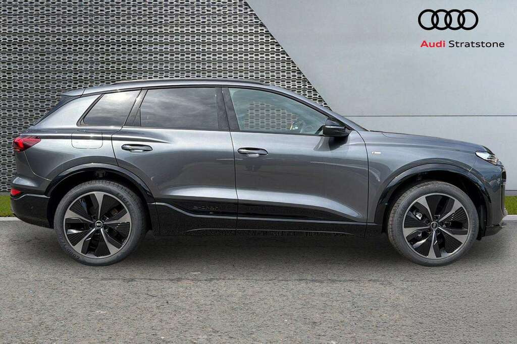 Audi Q6 E-Tron 225Kw Performance 100Kwh Black Edition 20 Grey #4