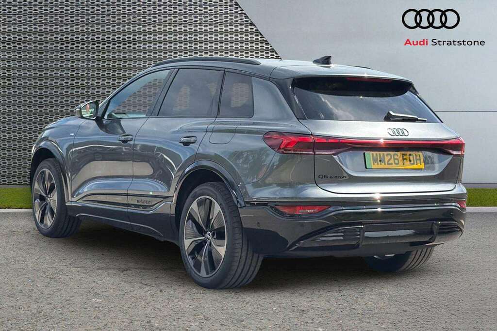 Audi Q6 E-Tron 225Kw Performance 100Kwh Black Edition 20 Grey #3