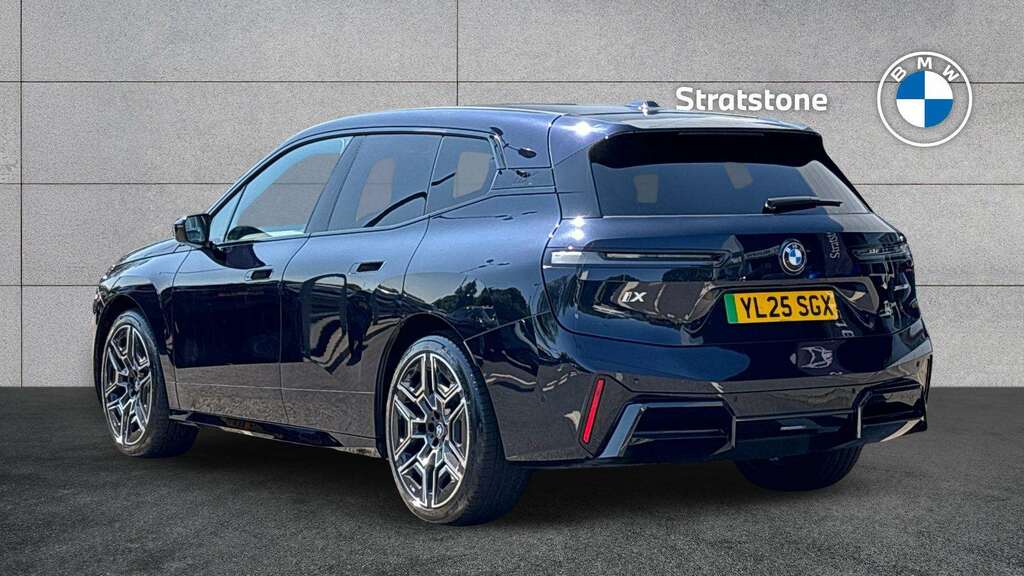 BMW iX 400Kw Xdrive60 M Sport 112Kwh 2025 Black #2