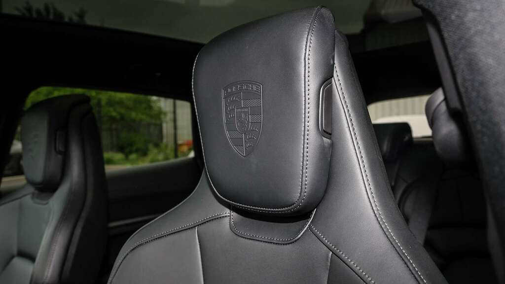 Porsche Taycan Taycan 4X2 Silver #15