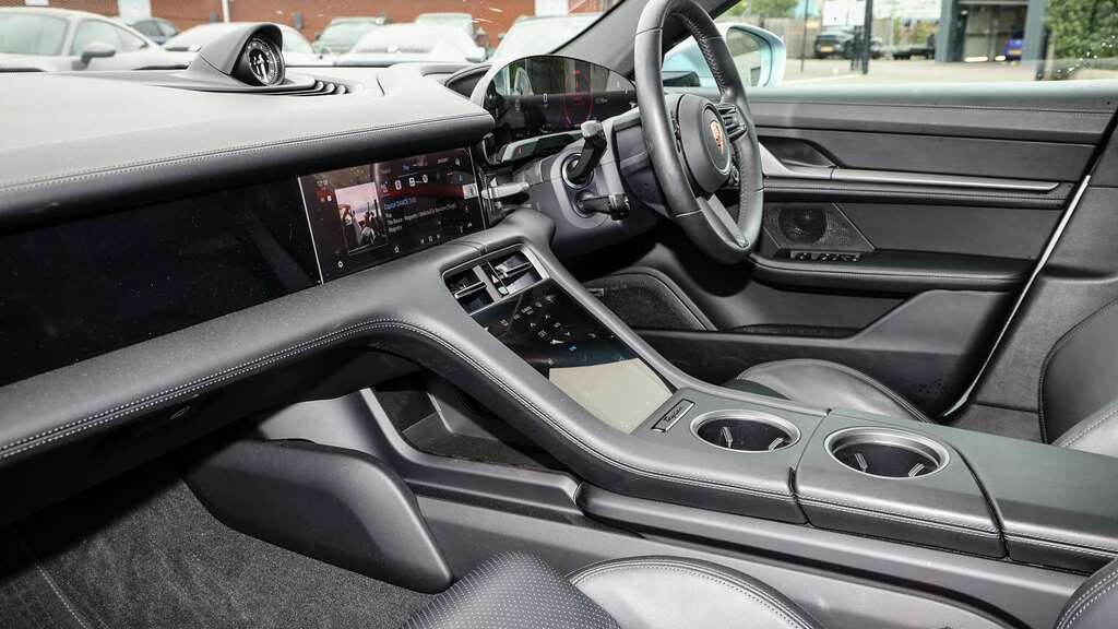 Porsche Taycan 4S Cross Turismo 2024 Silver #5