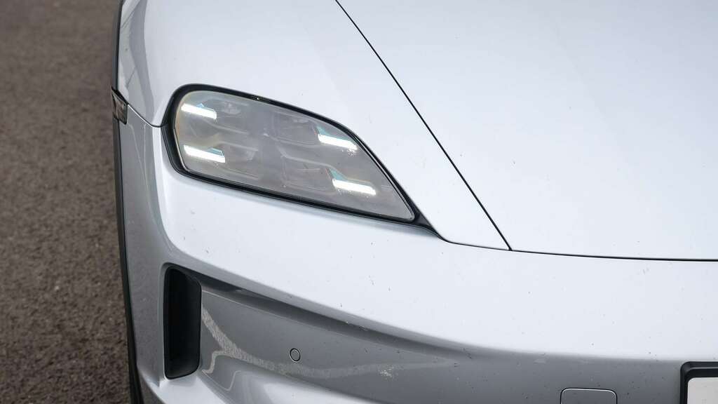 Porsche Taycan Taycan 4X2 Silver #29