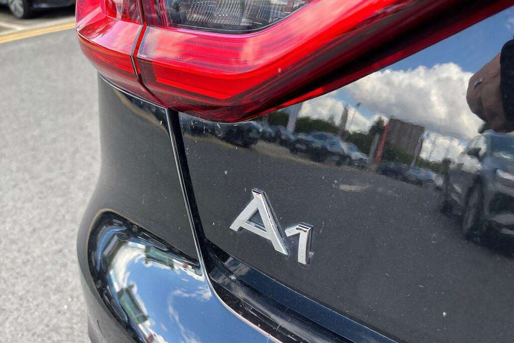 Audi A1 Audi A1 Sportback 30 Tfsi 110 Black Edition Grey #33