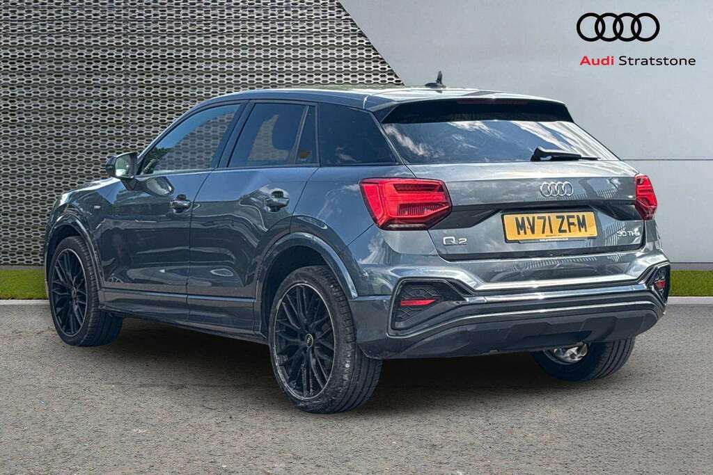 Audi Q2 30 Tfsi Black Edition 2021 Grey #3