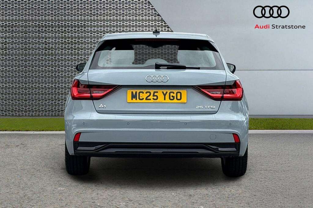 Audi A1 30 Tfsi Sport S Tronic Blue #7