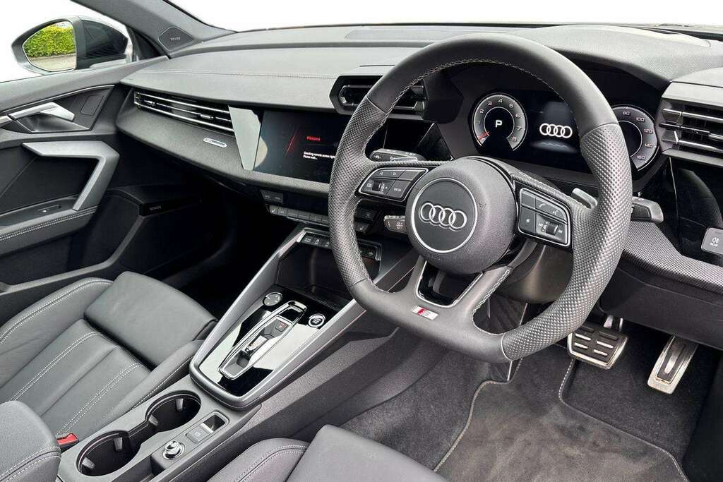 Audi A3 35 Tfsi Black Edition S Tronic 2025 MT25YRE Black #6