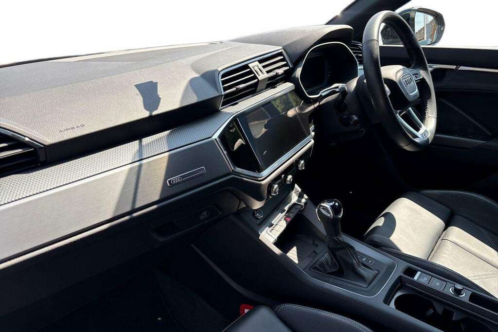 Audi Q3 45 Tfsi E S Line S Tronic 2023 Black #2