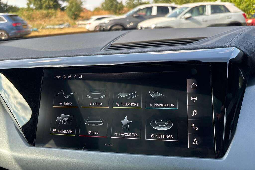 Audi E Tron GT 390Kw Quattro 93Kwh Black #26