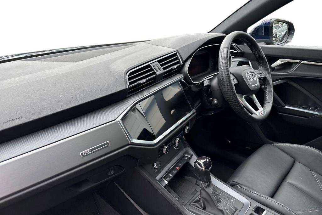 Audi Q3 35 Tfsi S Line S Tronic Leather 2025 Blue
