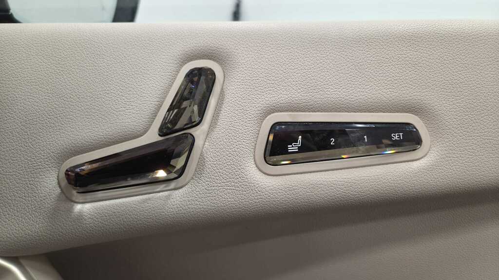 BMW iX IX Xdrive40 M Sport Edition Black #25