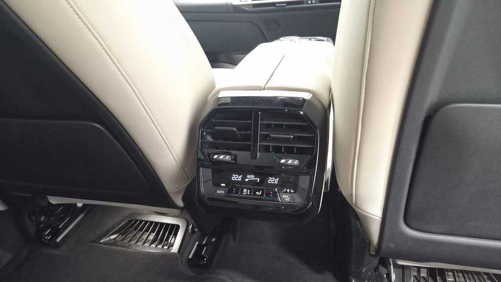 BMW iX IX Xdrive40 M Sport Edition Black #29