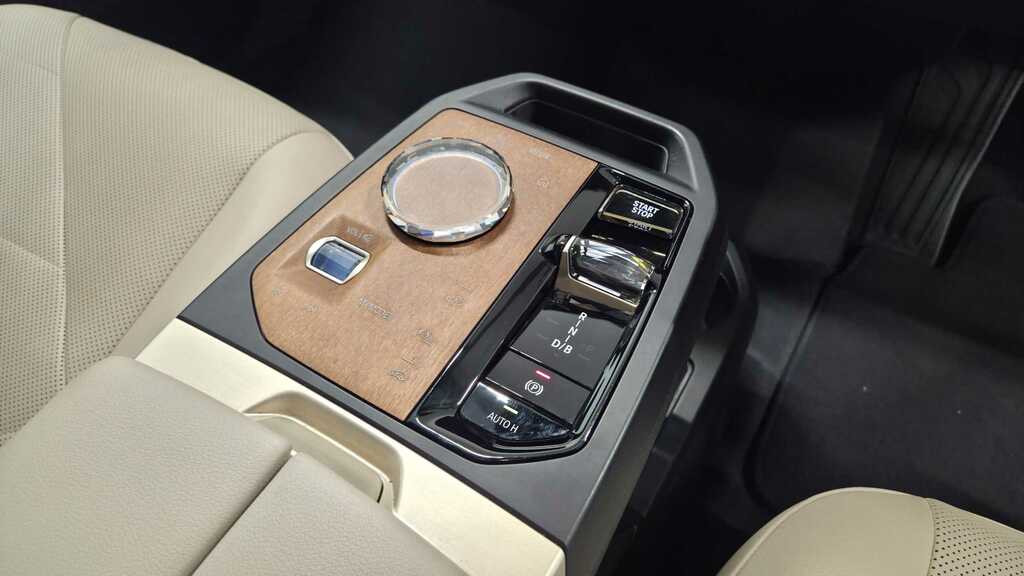 BMW iX IX Xdrive40 M Sport Edition Black #10