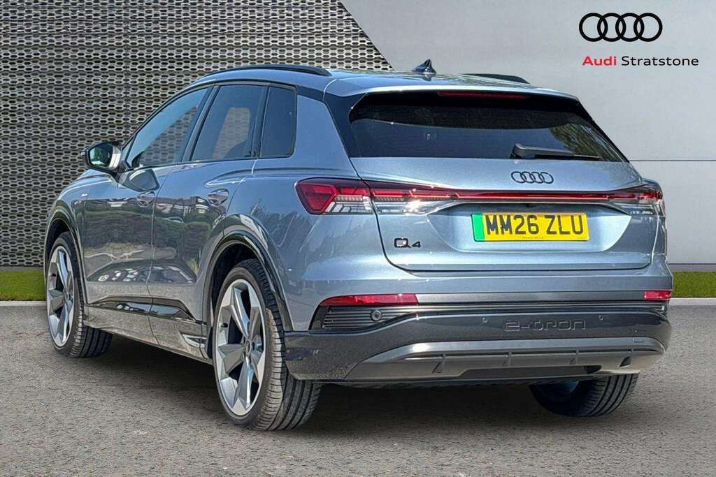 Audi Q4 E Tron 210Kw 45 82Kwh Black Edition 2026 Blue #3