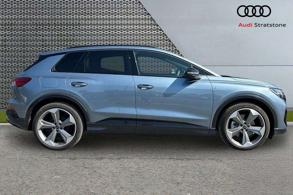 Audi Q4 E Tron 210Kw 45 82Kwh Black Edition 2026 Blue #4