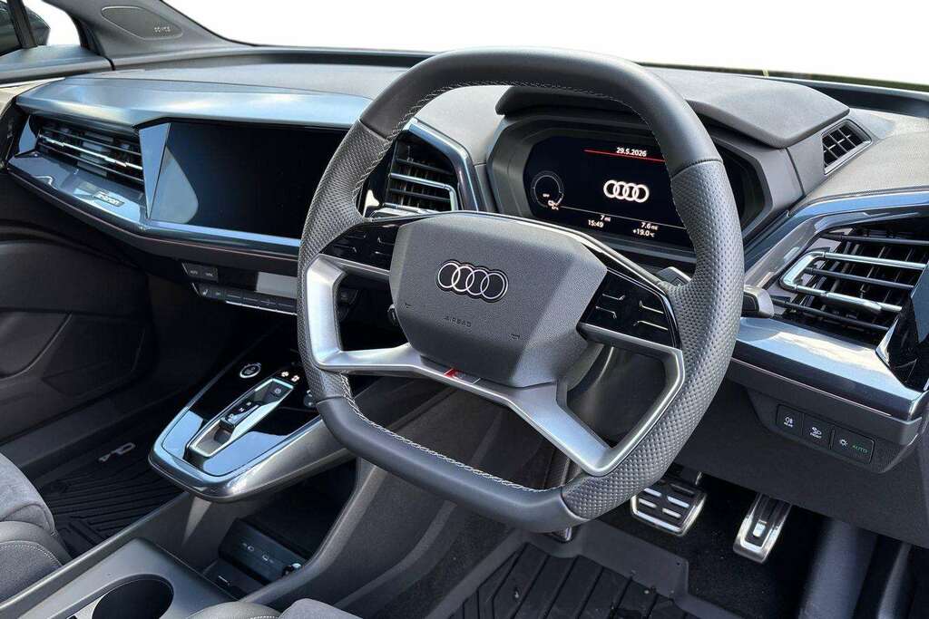 Audi Q4 E Tron 210Kw 45 Quattro 82Kwh Black Edition 2026 Grey #6