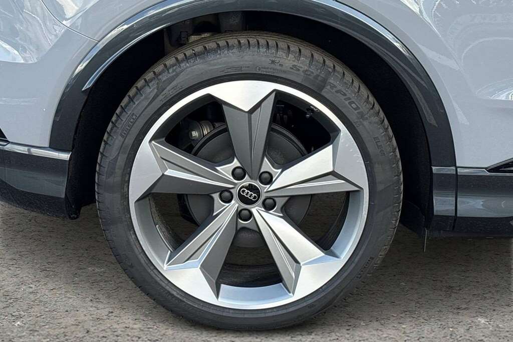 Audi Q4 E Tron 210Kw 45 Quattro 82Kwh Black Edition 2026 Grey #5