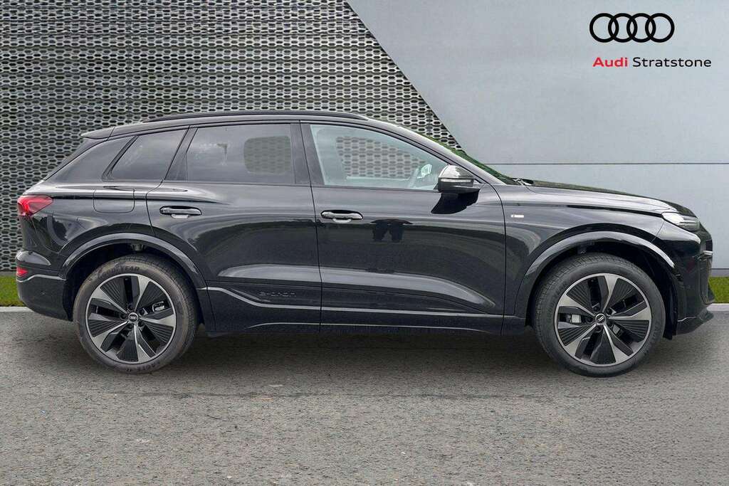 Audi Q6 E-Tron 185Kw 83Kwh Black Edition 2026 Black #4