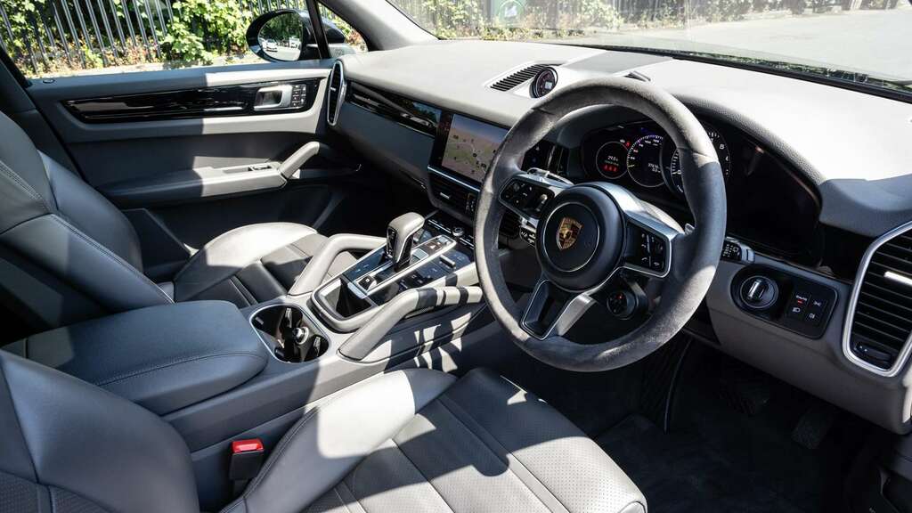 Porsche Cayenne Platinum Edition Tiptronic S 5 Seat Estate Purple #12