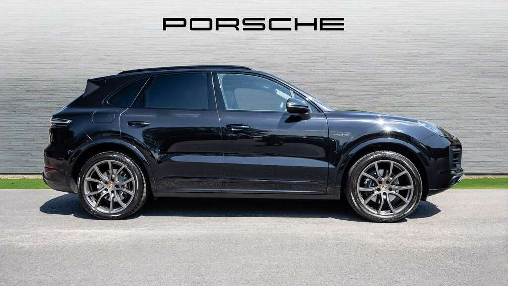 Porsche Cayenne Platinum Edition Tiptronic S 5 Seat Estate Purple #7