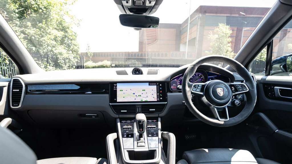 Porsche Cayenne Platinum Edition Tiptronic S 5 Seat Estate Purple #13
