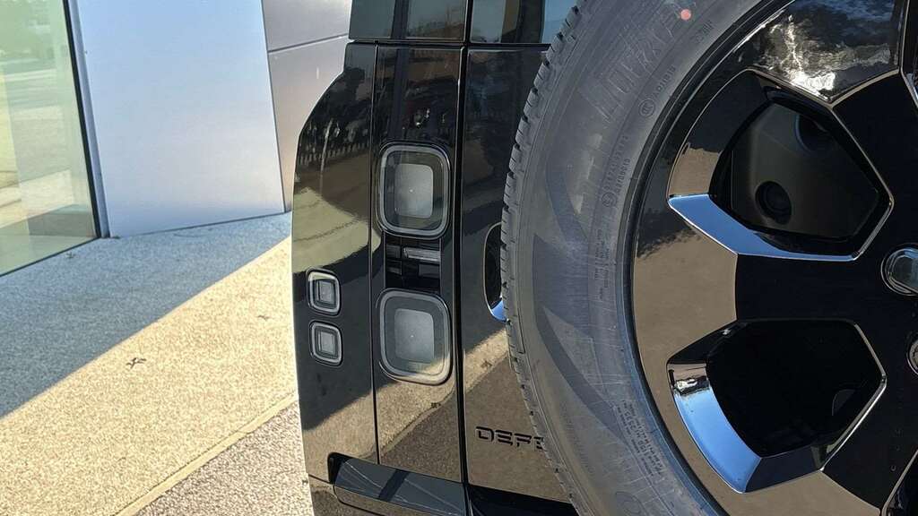 Land Rover Defender 110 4.4 P635 Octa 110 Grey #26