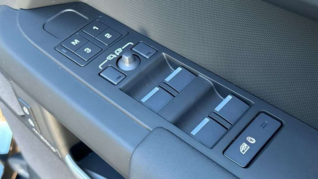 Land Rover Defender 110 4.4 P635 Octa 110 Grey #33