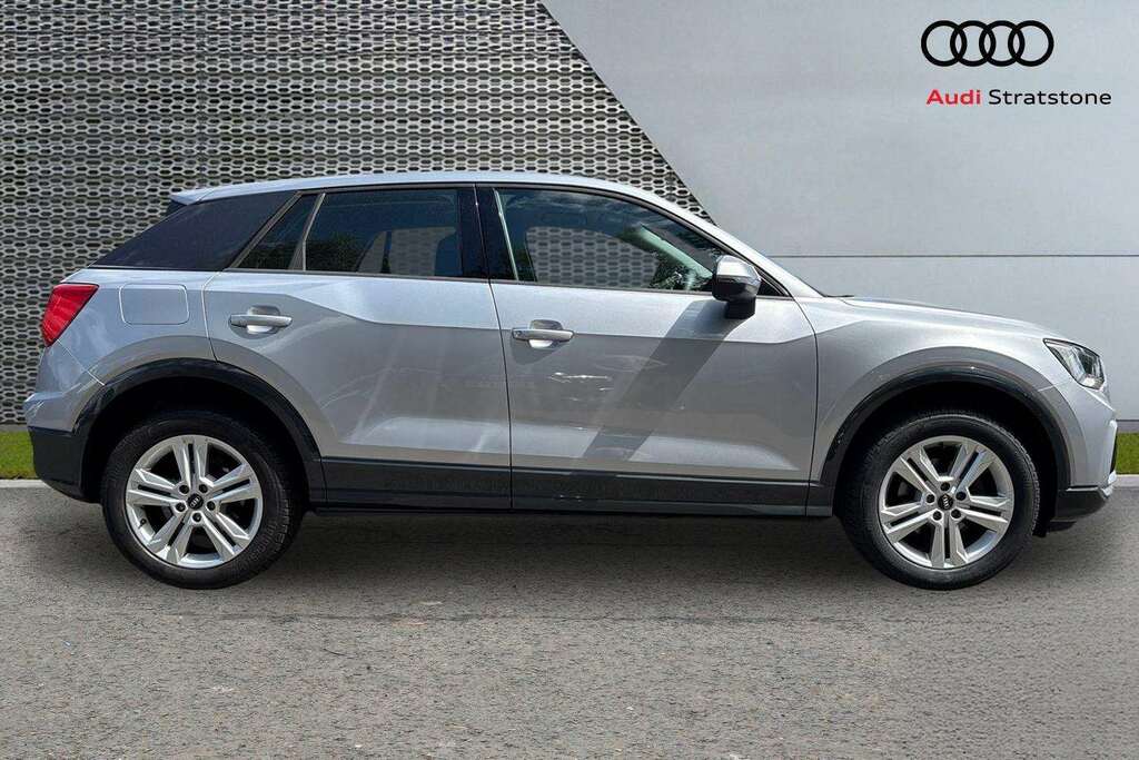 Audi Q2 30 Tfsi Sport 2023 Silver #4