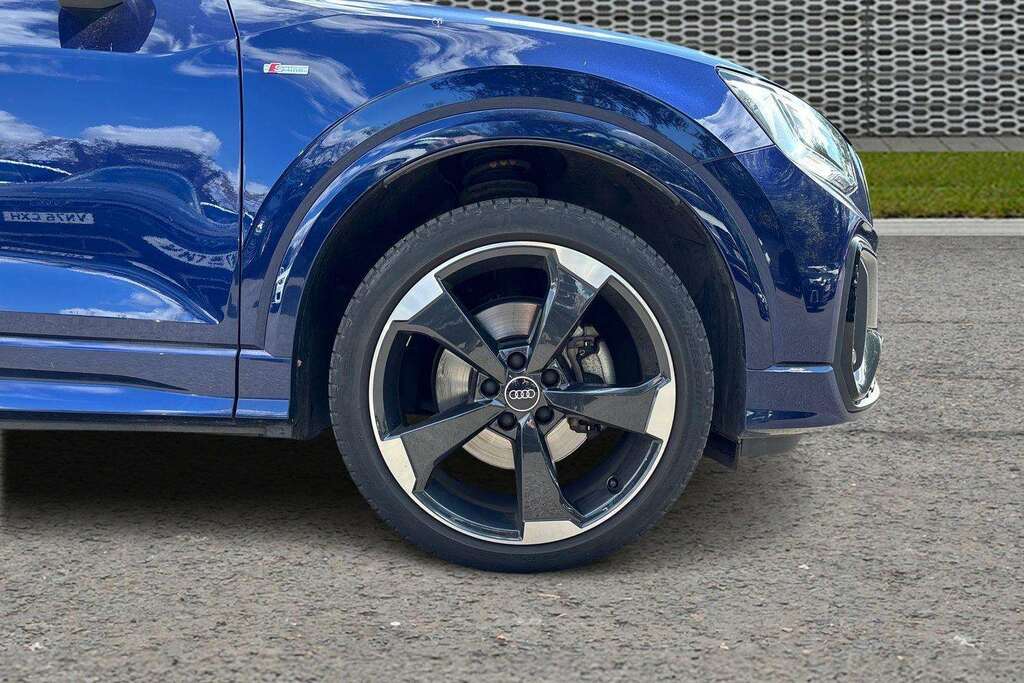 Audi Q2 30 Tfsi 116 Black Edition 2024 Blue #5