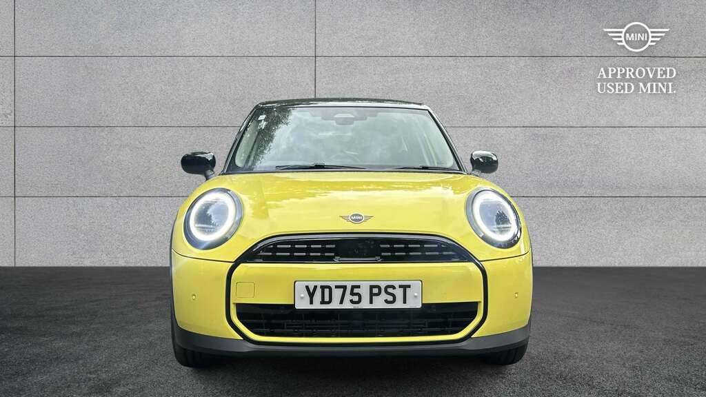 Mini Hatch 1.5 C Classic 2026 Yellow #2