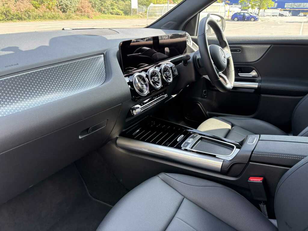 Mercedes-Benz EQA Eqa 250 70.5Kwh Sport Executive Suv Electri #11
