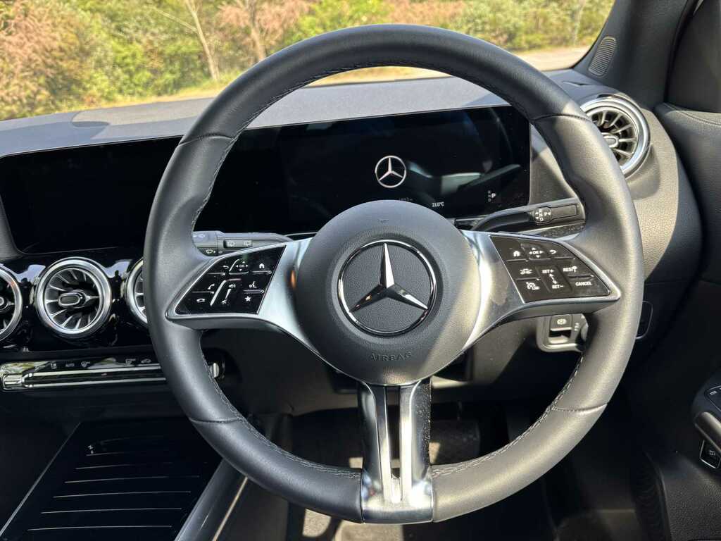 Mercedes-Benz EQA Eqa 250 70.5Kwh Sport Executive Suv Electri #16