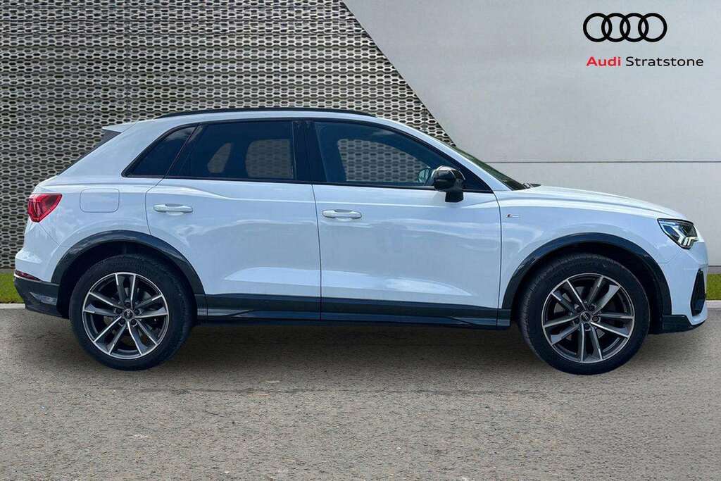 Audi Q3 40 Tfsi Quattro Black Edition S Tronic 2022 White #4