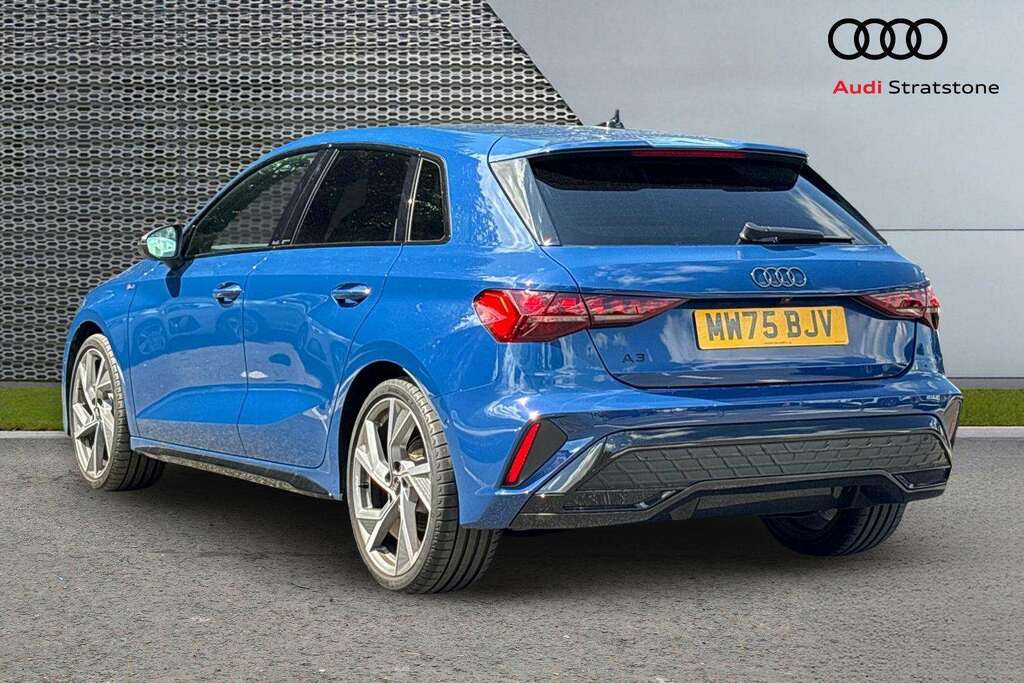Audi A3 1.5 Tfsi 150 Black Edition S Tronic 2025 Blue #3