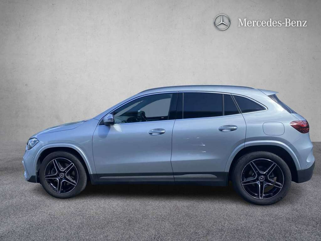 Mercedes-Benz GLA Class 200D Amg Line Executive 2026 Silver #5