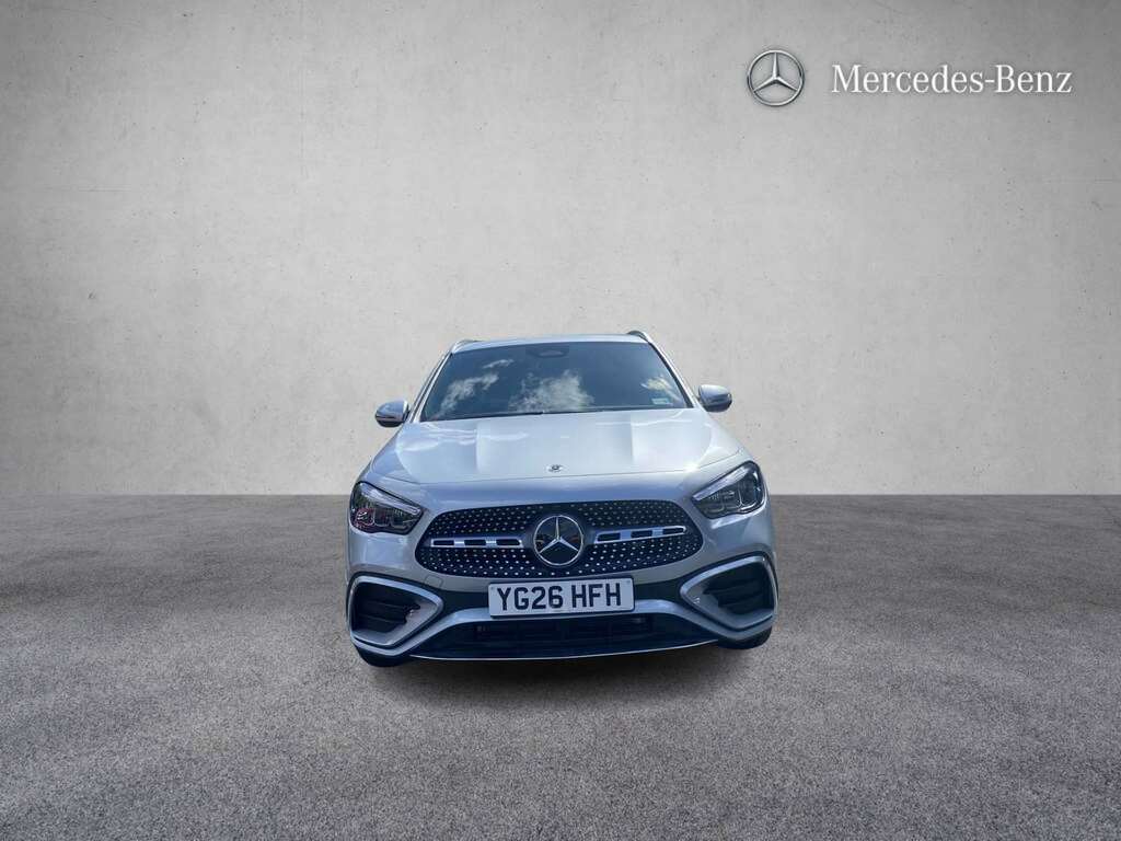 Mercedes-Benz GLA Class 200D Amg Line Executive 2026 Silver #2