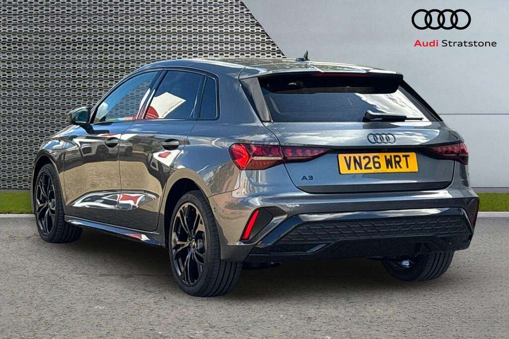 Audi A3 1.5 Tfsi E 204 Black Edition S Tronic 2026 Grey #3