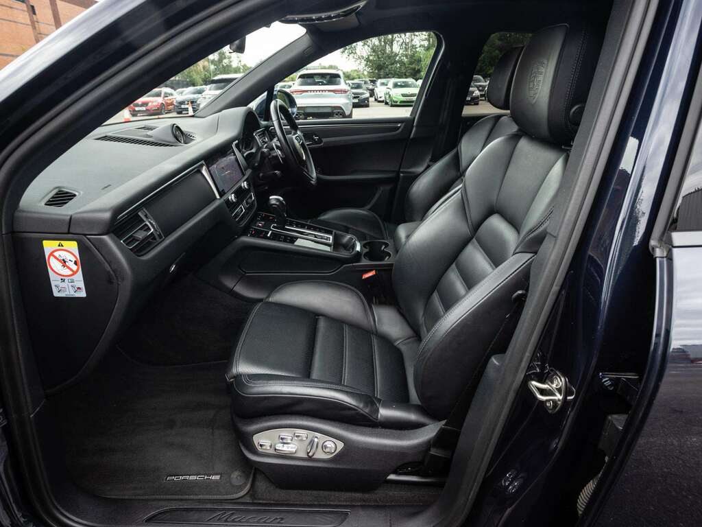 Porsche Macan 2.0T Pdk 4Wd Euro 6 Ss Red #15