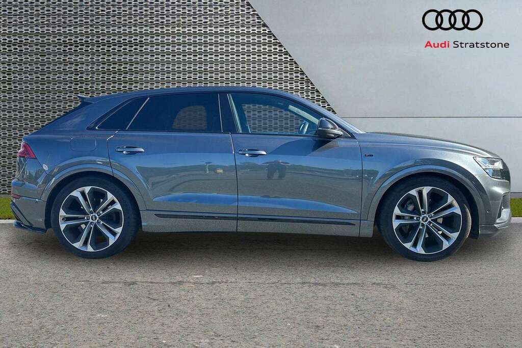 Audi Q8 55 Tfsi Quattro Black Edition Tiptronic 2022 Grey #4
