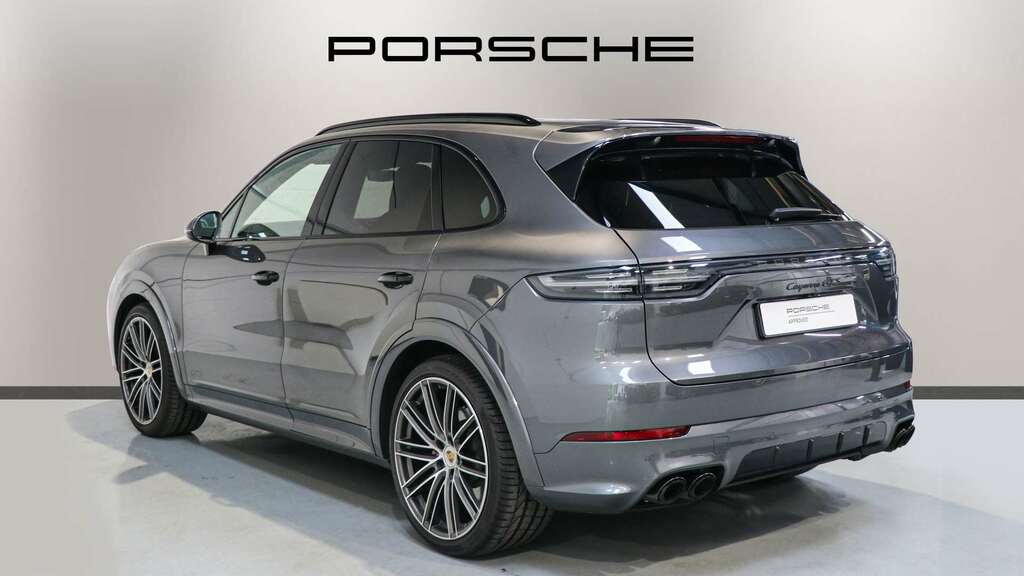 Porsche Cayenne Gts 2023 Grey #4