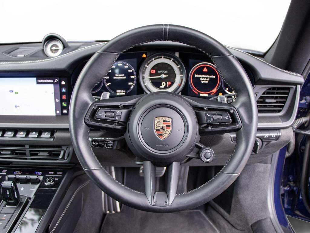 Porsche 911 Targa 4 Gts S-a 2023 Black #13
