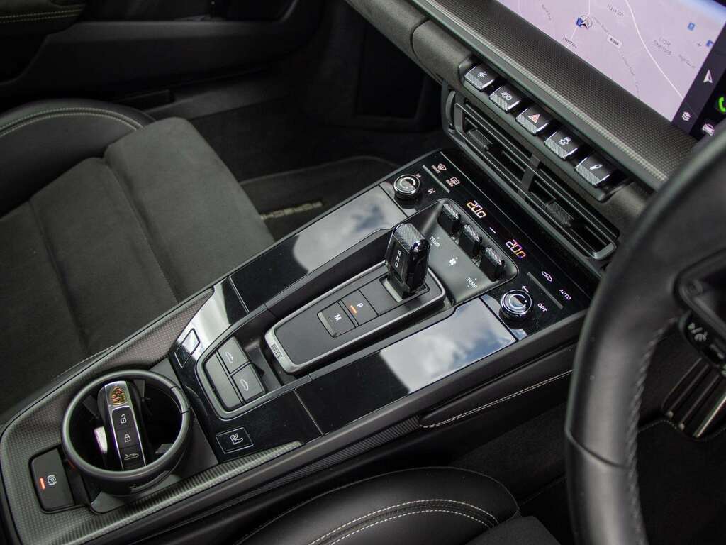 Porsche 911 Targa 4 Gts S-a 2023 Black #21