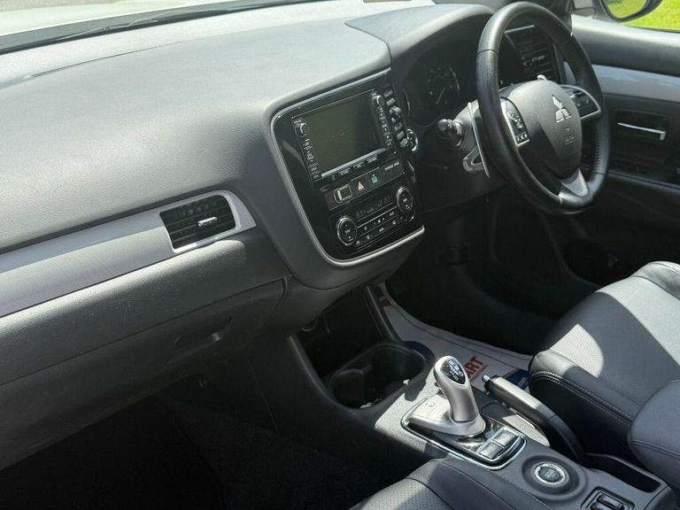 Mitsubishi Outlander 2.0H 12Kwh Gx4h Cvt 4Wd Euro 5 Ss White #4
