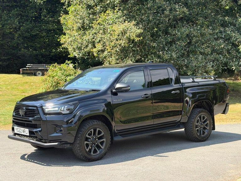 Toyota HILUX 2.8 D-4d Invincible X 4Wd Euro 6 Ss #4