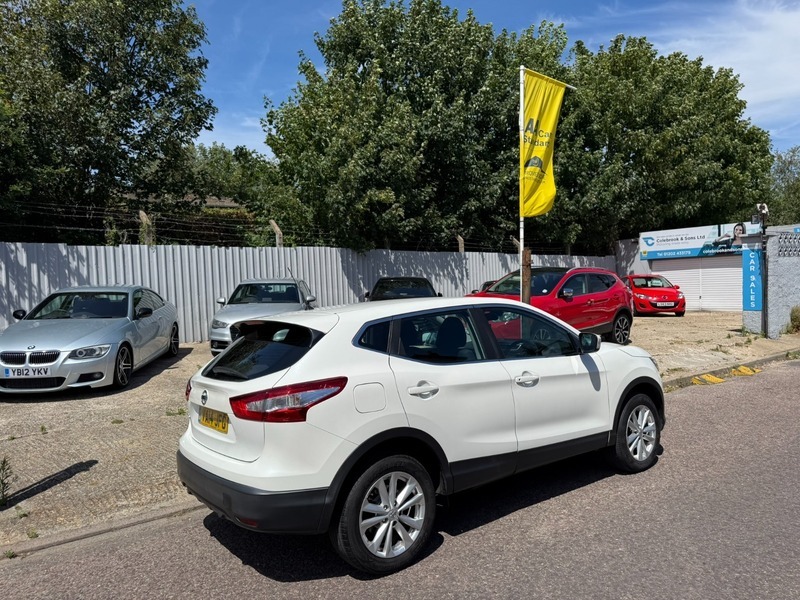 Nissan Qashqai Acenta Dig-t White #3
