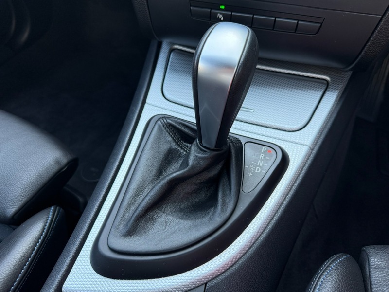 BMW 1 Series Black #15