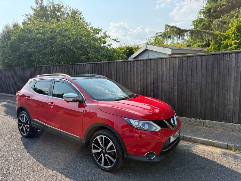 Nissan Qashqai Dci Tekna Red #4