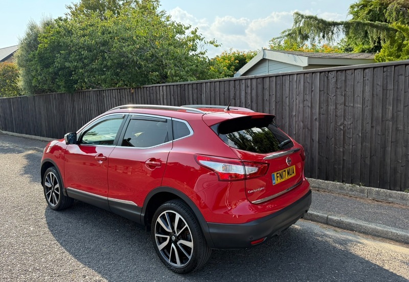 Nissan Qashqai Dci Tekna Red #6